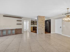 3500 Mystic Pointe Dr 302, Aventura FL 33180