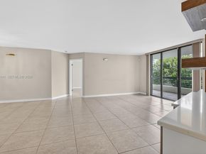3500 Mystic Pointe Dr 302, Aventura FL 33180