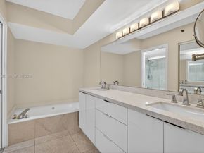 3500 Mystic Pointe Dr 302, Aventura FL 33180