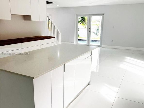 5343 NW 184th St, Miami Gardens FL 33055