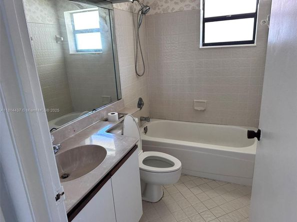 2526 N Carambola Cir N 1821, Coconut Creek FL 33066