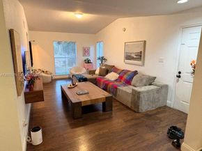 833 Riverside Dr 834, Coral Springs FL 33071