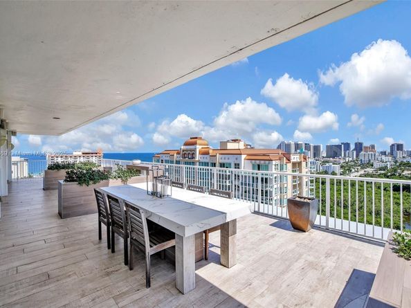 2800 E Sunrise Blvd PHG, Fort Lauderdale FL 33304