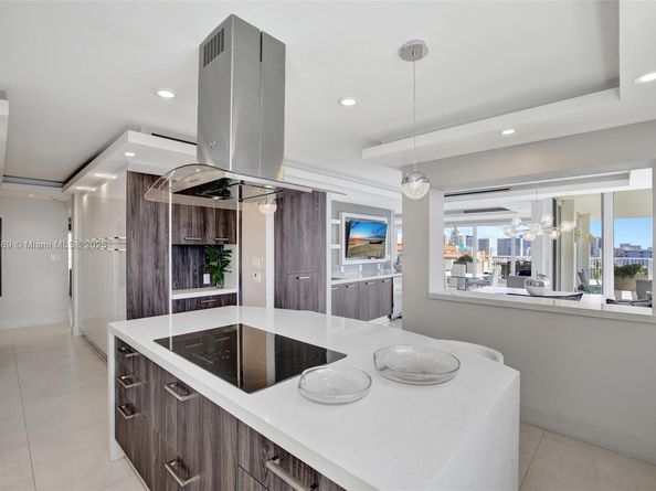 2800 E Sunrise Blvd PHG, Fort Lauderdale FL 33304