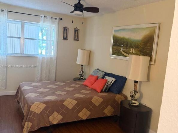 410 SE 2nd St 105, Hallandale Beach FL 33009