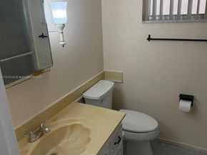 410 SE 2nd St 105, Hallandale Beach FL 33009