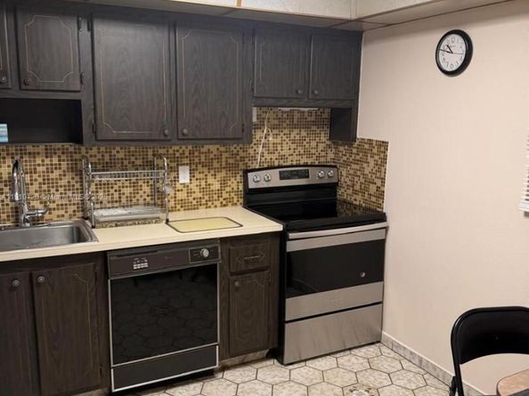 410 SE 2nd St 105, Hallandale Beach FL 33009