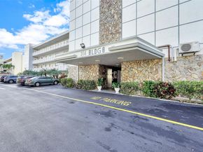 314 SE 10th St 103, Dania Beach FL 33004