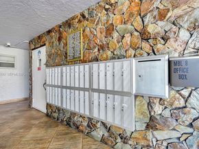 314 SE 10th St 103, Dania Beach FL 33004