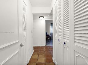 314 SE 10th St 103, Dania Beach FL 33004