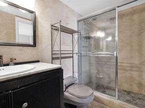 314 SE 10th St 103, Dania Beach FL 33004