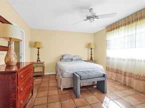 314 SE 10th St 103, Dania Beach FL 33004