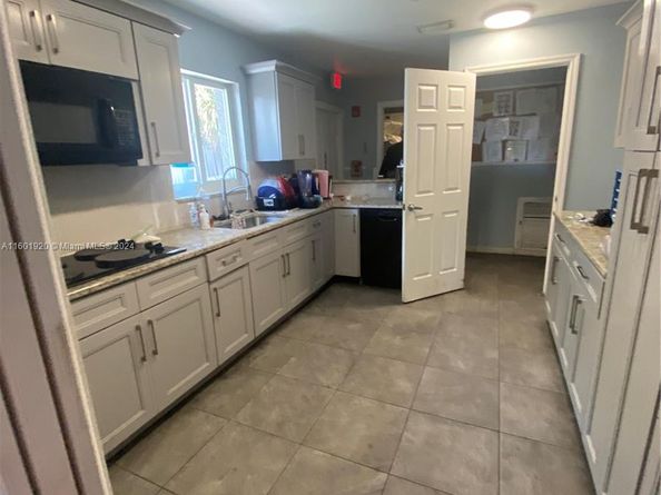1926 Ramsey Dr, Lake Worth FL 33461