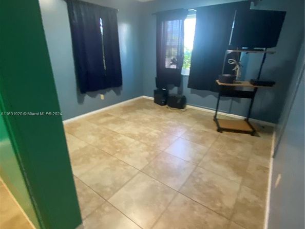1926 Ramsey Dr, Lake Worth FL 33461