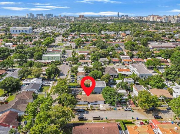 3202 SW 3rd St, Miami FL 33135