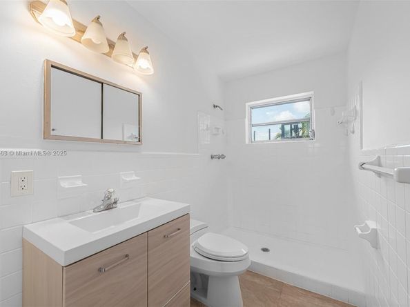 3202 SW 3rd St, Miami FL 33135