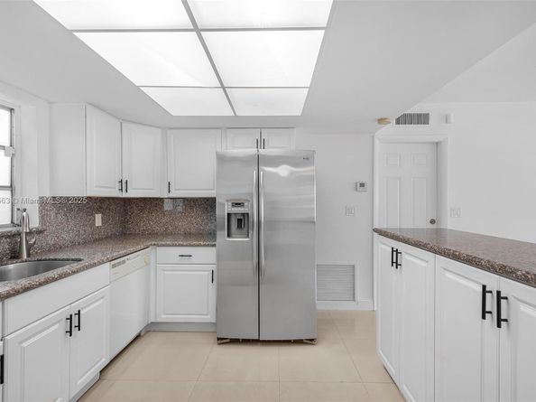 3202 SW 3rd St, Miami FL 33135