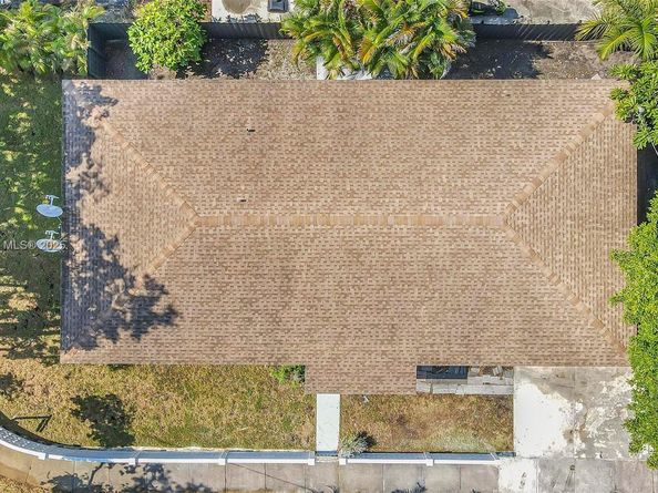 3202 SW 3rd St, Miami FL 33135