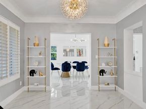 725 Harrison St, Hollywood FL 33019