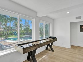 725 Harrison St, Hollywood FL 33019