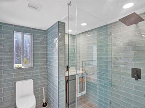 725 Harrison St, Hollywood FL 33019