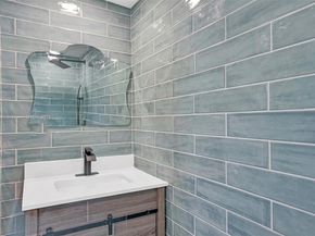 725 Harrison St, Hollywood FL 33019