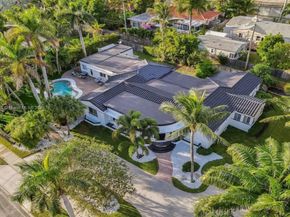 725 Harrison St, Hollywood FL 33019