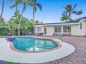 725 Harrison St, Hollywood FL 33019