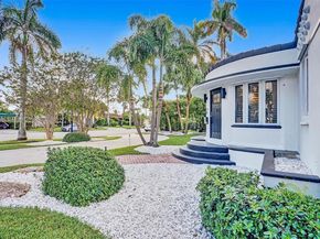 725 Harrison St, Hollywood FL 33019