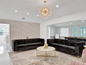 725 Harrison St, Hollywood FL 33019