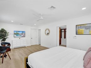 725 Harrison St, Hollywood FL 33019