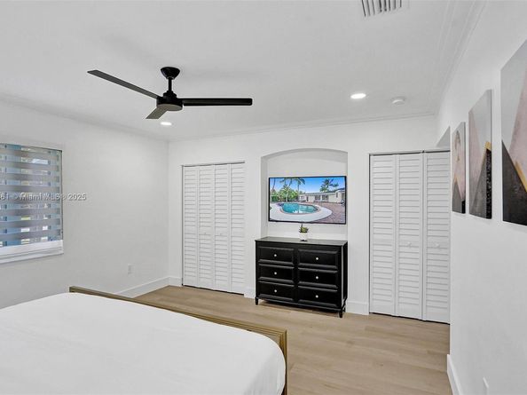 725 Harrison St, Hollywood FL 33019