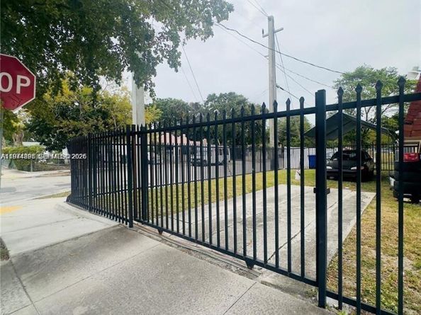 5743 NW 3rd Ave, Miami FL 33127