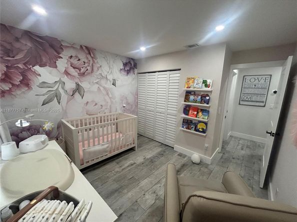 3704 NW 107th Ter, Sunrise FL 33351