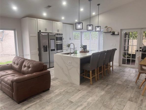 3704 NW 107th Ter, Sunrise FL 33351
