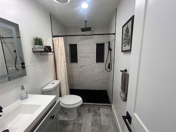 3704 NW 107th Ter, Sunrise FL 33351