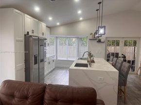 3704 NW 107th Ter, Sunrise FL 33351
