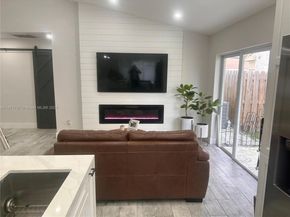 3704 NW 107th Ter, Sunrise FL 33351