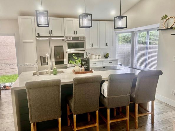 3704 NW 107th Ter, Sunrise FL 33351