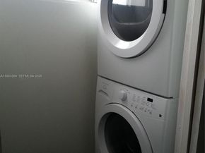 9351 Fontainebleau Blvd B415, Miami FL 33172