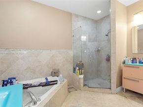 3154 Plaza St, Miami FL 33133