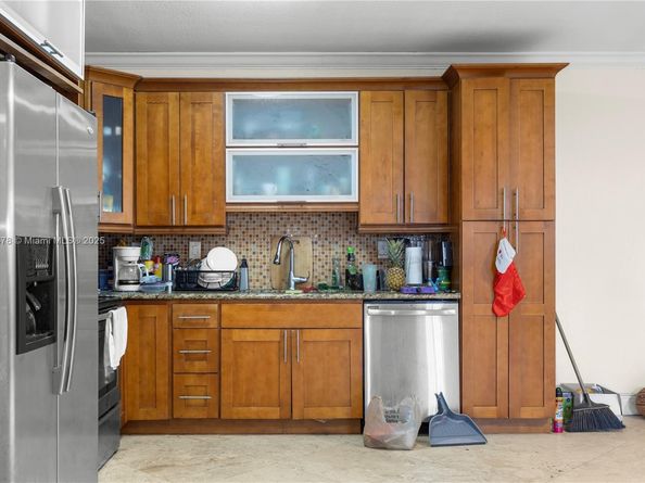 3154 Plaza St, Miami FL 33133