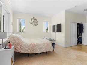 3154 Plaza St, Miami FL 33133