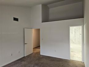 10142 SW 77th Ct 10142, Miami FL 33156