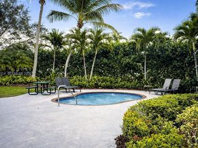 2101 NE 37th Ter, Homestead FL 33033