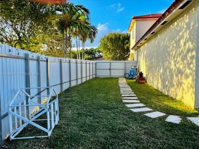 2101 NE 37th Ter, Homestead FL 33033