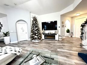 2101 NE 37th Ter, Homestead FL 33033