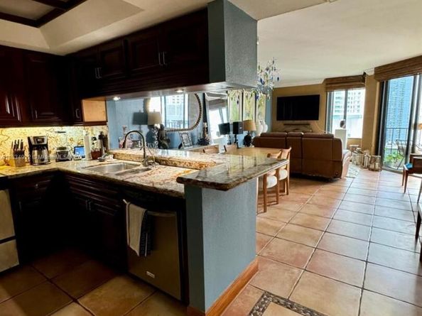 520 Brickell Key Dr A1912, Miami FL 33131