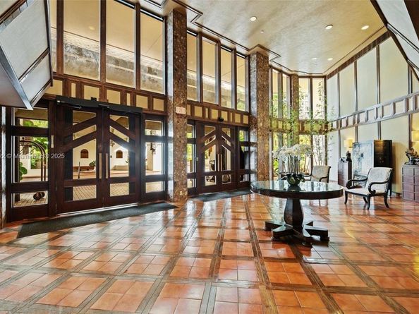 520 Brickell Key Dr A1912, Miami FL 33131