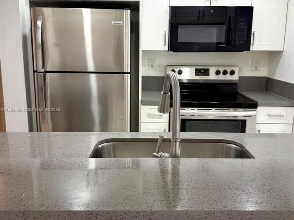 8365 SW 152nd Ave PH4, Miami FL 33193